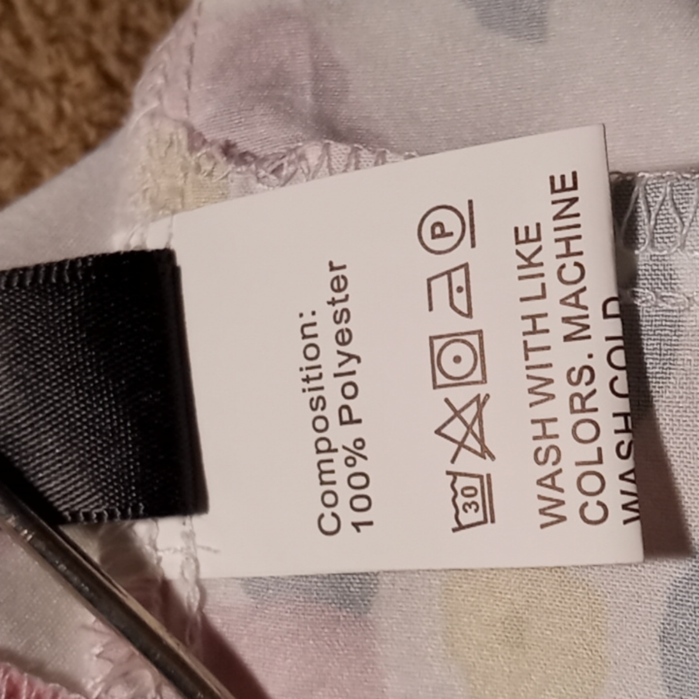 NWT Shein Halter Top with Pretty Lavender Floral Design - Picture 10 of 11